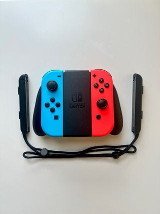 Nintendo Switch V2 + Accesorios y 2 juegos