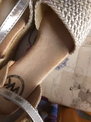 Alpargatas cuña plateadas talla 38