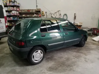 Renault Clio 1996