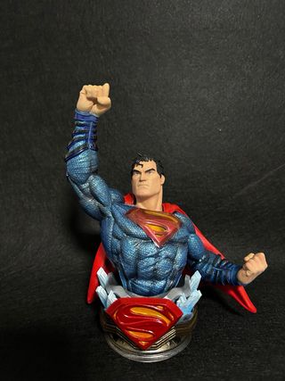 Figura de resina de Superman