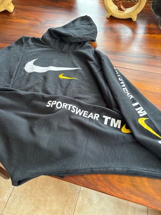 Sudadera Nike Negra con Logo