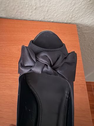 Zapato tacón Zara raso lazo azul