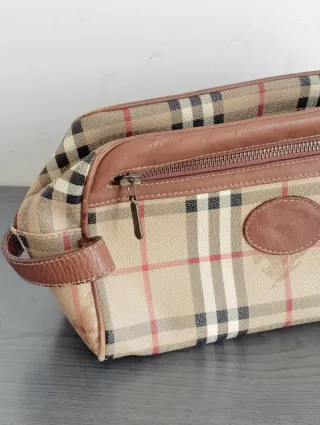 Neceser Burberry Clásico