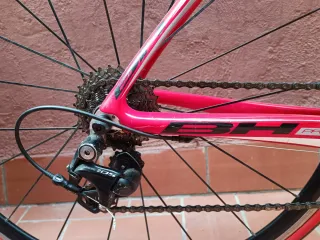 Bicicleta de carretera BH Prisma