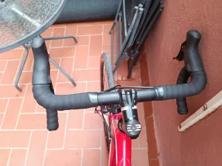 Bicicleta de carretera BH Prisma