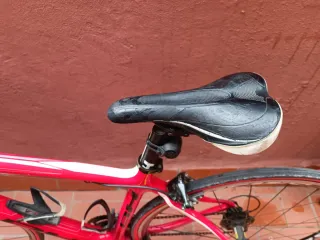 Bicicleta de carretera BH Prisma