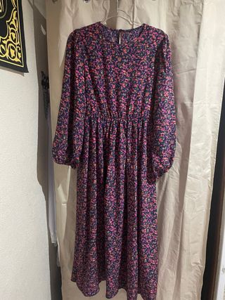 Vestido floral manga larga