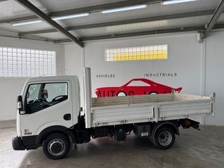 Nissan NT400 Cabstar caja abierta volquete 2021