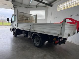 Nissan NT400 Cabstar caja abierta volquete 2021