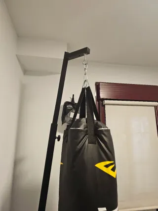 Saco boxeo Everlast con soporte