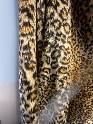 Chaquetón vintage de pelo leopardo con cinturón