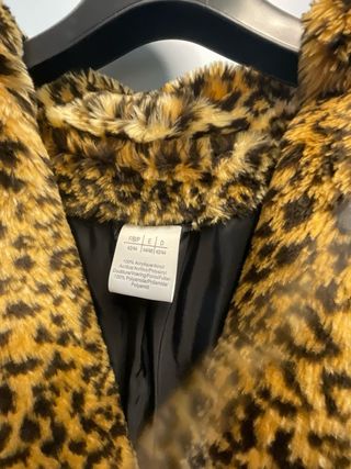 Chaquetón vintage de pelo leopardo con cinturón