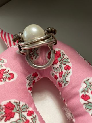 Anillo Uno de 50 Perla y Plata