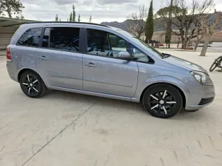 Opel Zafira 2009