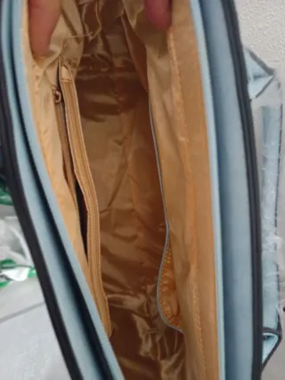 Bolso floral con lazo azul