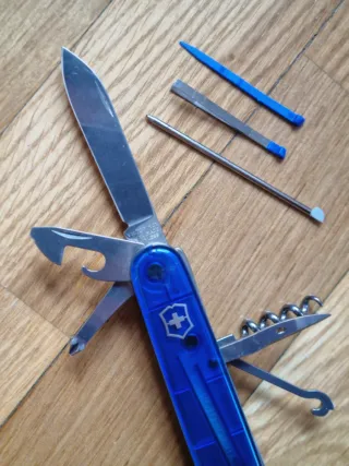 Navaja Victorinox Explorer Azul + Bolígrafo