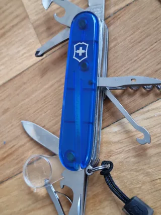 Navaja Victorinox Explorer Azul + Bolígrafo