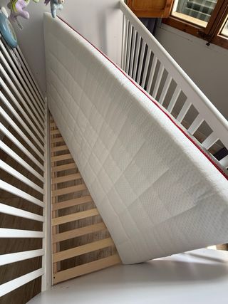 Cuna bebé/niño hasta 3-4 años marca Quax