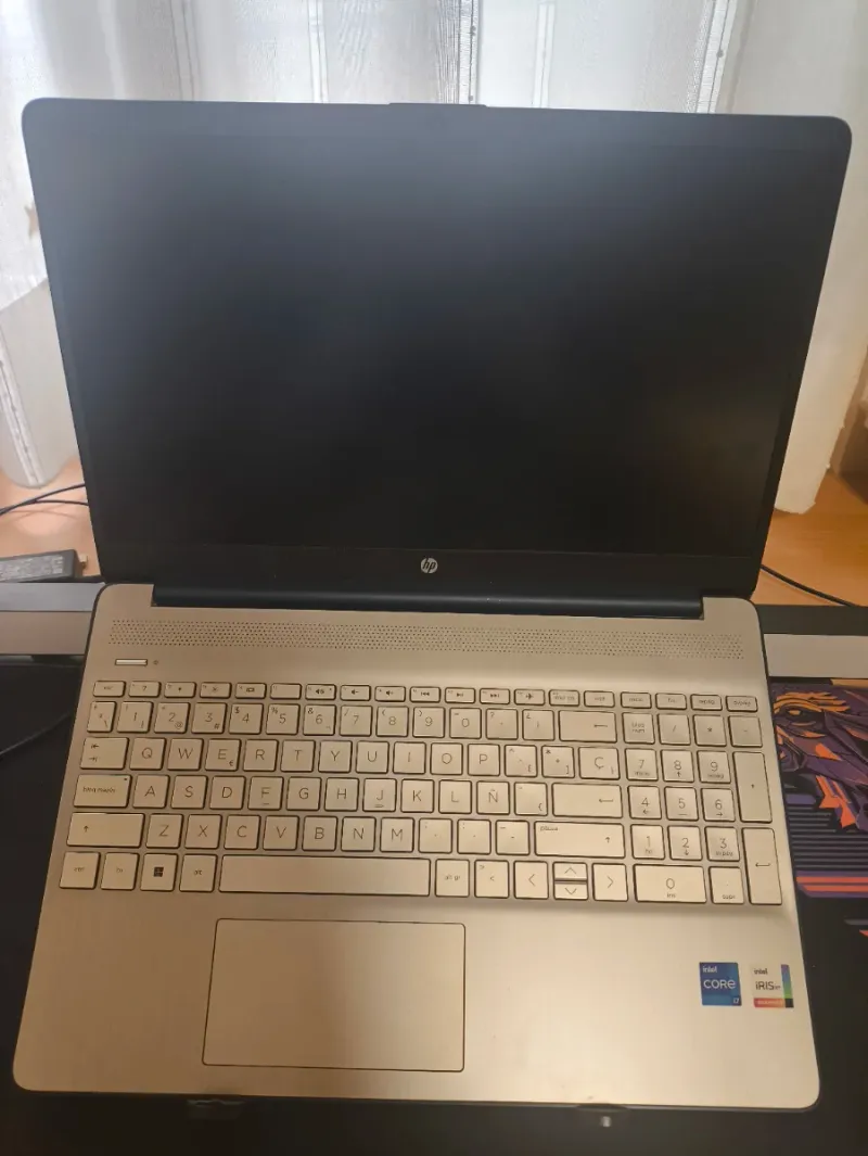 Portátil HP i7 16GB RAM 1TB SSD W11