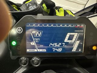 Yamaha Niken GT Negra