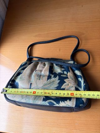 Bolso de cuero estampado floral