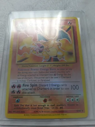 Carta Pokémon Charizard Base Set 1999