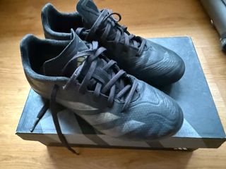 Scarpe da calcio Adidas Predator per bambini nere