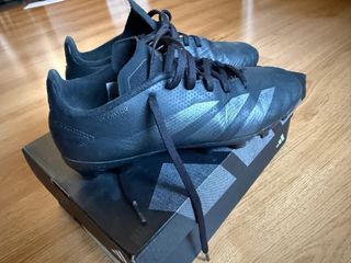 Scarpe da calcio Adidas Predator per bambini nere