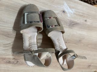 Sandalias cuña Macarena beige