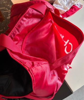 Bolsa Deporte Skechers Roja + 3 Gorros Natación
