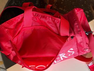 Bolsa Deporte Skechers Roja + 3 Gorros Natación