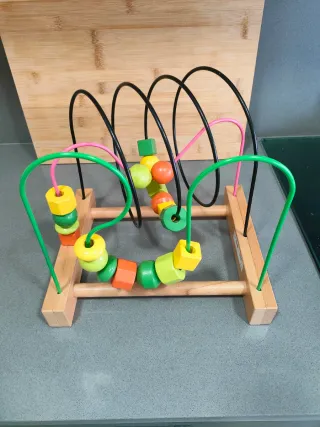 Laberinto de Cuentas de Madera