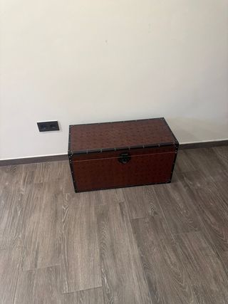 Baúl decorativo madera y metal