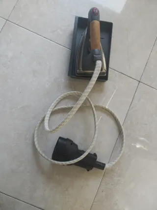 Plancha de vapor Polti Lecoaspira 715