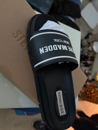 Chanclas Steve Madden Negras
