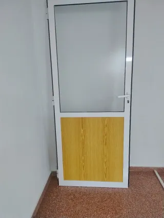 Estructura metálica divisoria de espacio