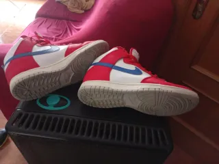 Botas Nike Dunk High Rojas y Blancas