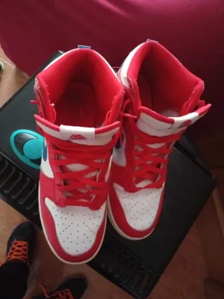 Botas Nike Dunk High Rojas y Blancas