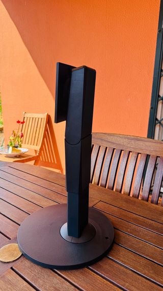 Pie de monitor Eizo negro