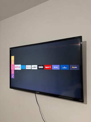 Smart TV Telefunken 42 Negra sin las  patas