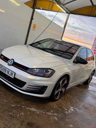 Volkswagen Golf GTI 2015 Mk7