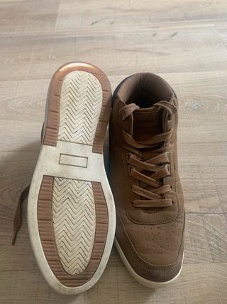 Botas Hombre Media Caña Marrones La suela esta al