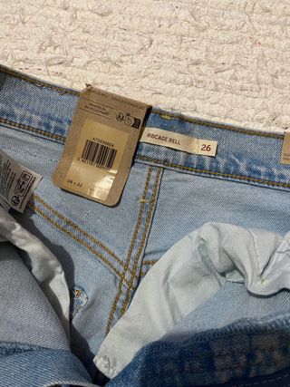 Vaqueros Levi's Ribcage Bell 26x32