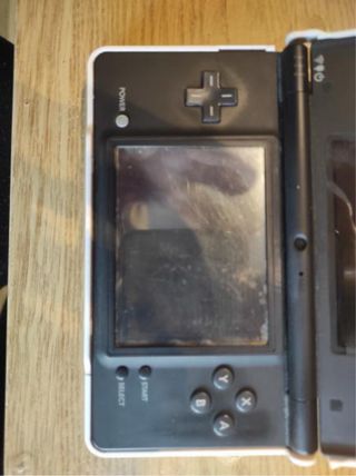 Nintendo DSi Negra + Pokemon Perla