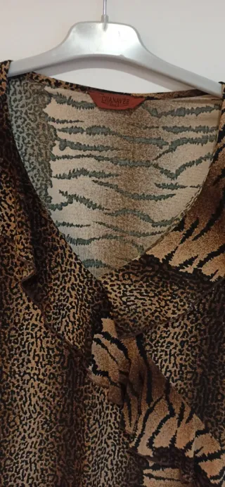 Blusa estampada animal print