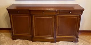 Aparador de salón de madera maciza de color cerezo