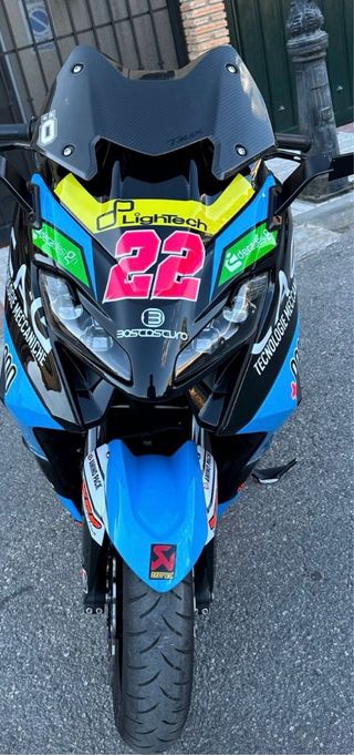 Cúpula TMAX 560 Carbono Negra