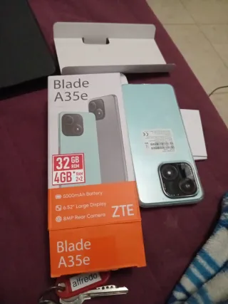 Teléfono azulmóvil negro