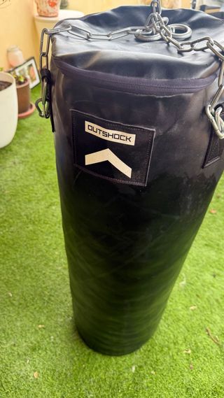 Saco de boxeo OUTSHOCK
