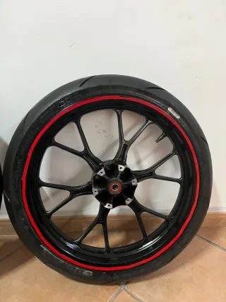 Ruedas Derbi Senda Negra y Roja